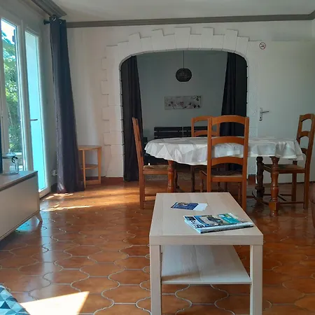 Le De L'ecureuil - 4 Personnes Donges