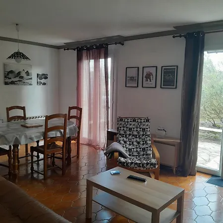 Le De L'ecureuil - 4 Personnes * Donges