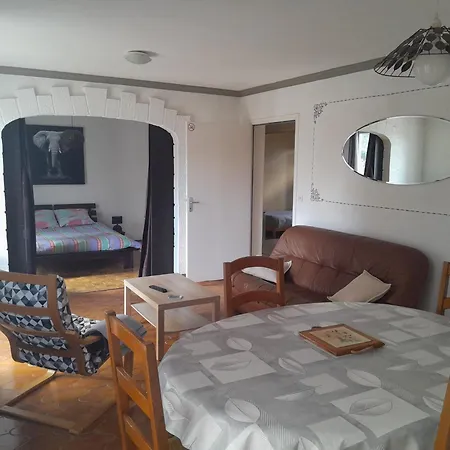 Le De L'ecureuil - 4 Personnes Appartement Donges